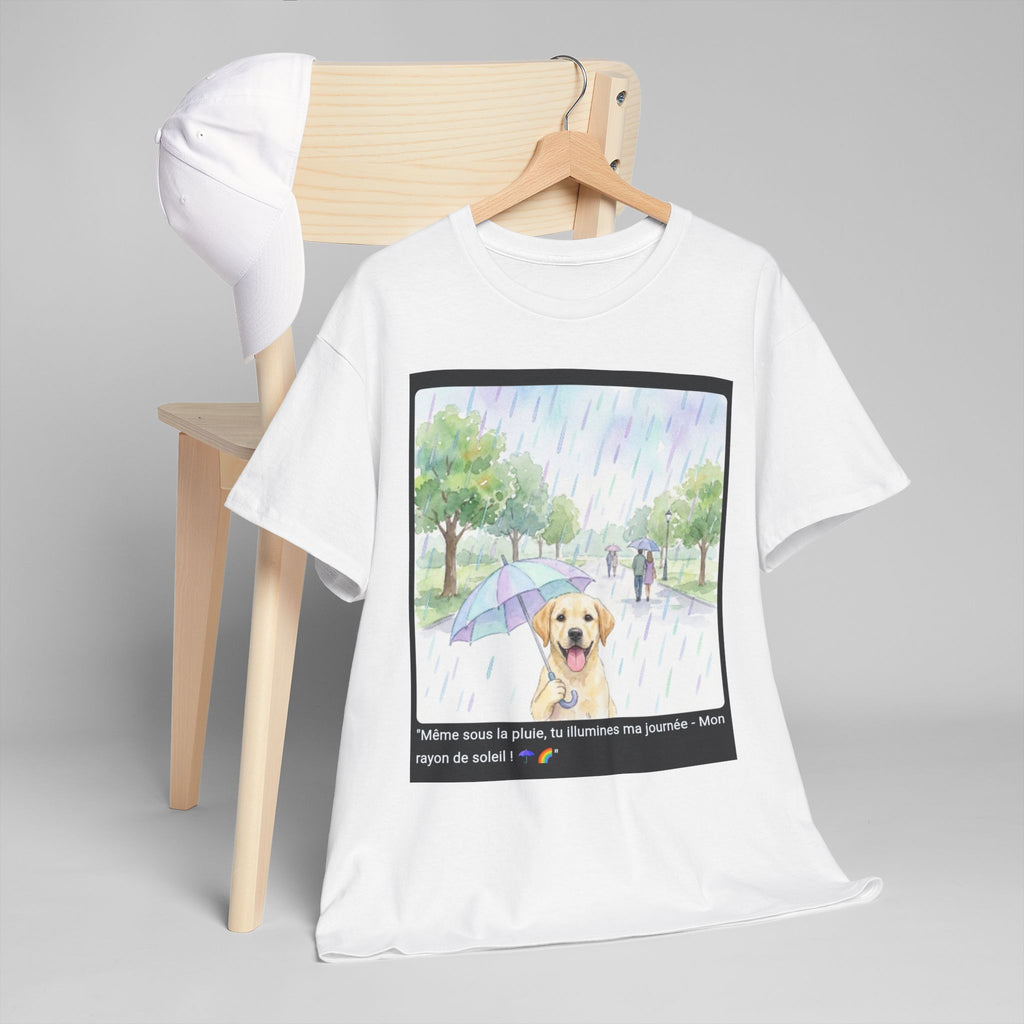 👕 T-SHIRT LABRADOR PARAPLUIE - Design Printanier Joyeux  ☂️ "Même sous la pluie, tu illumines ma journée" - Porte l'optimisme !