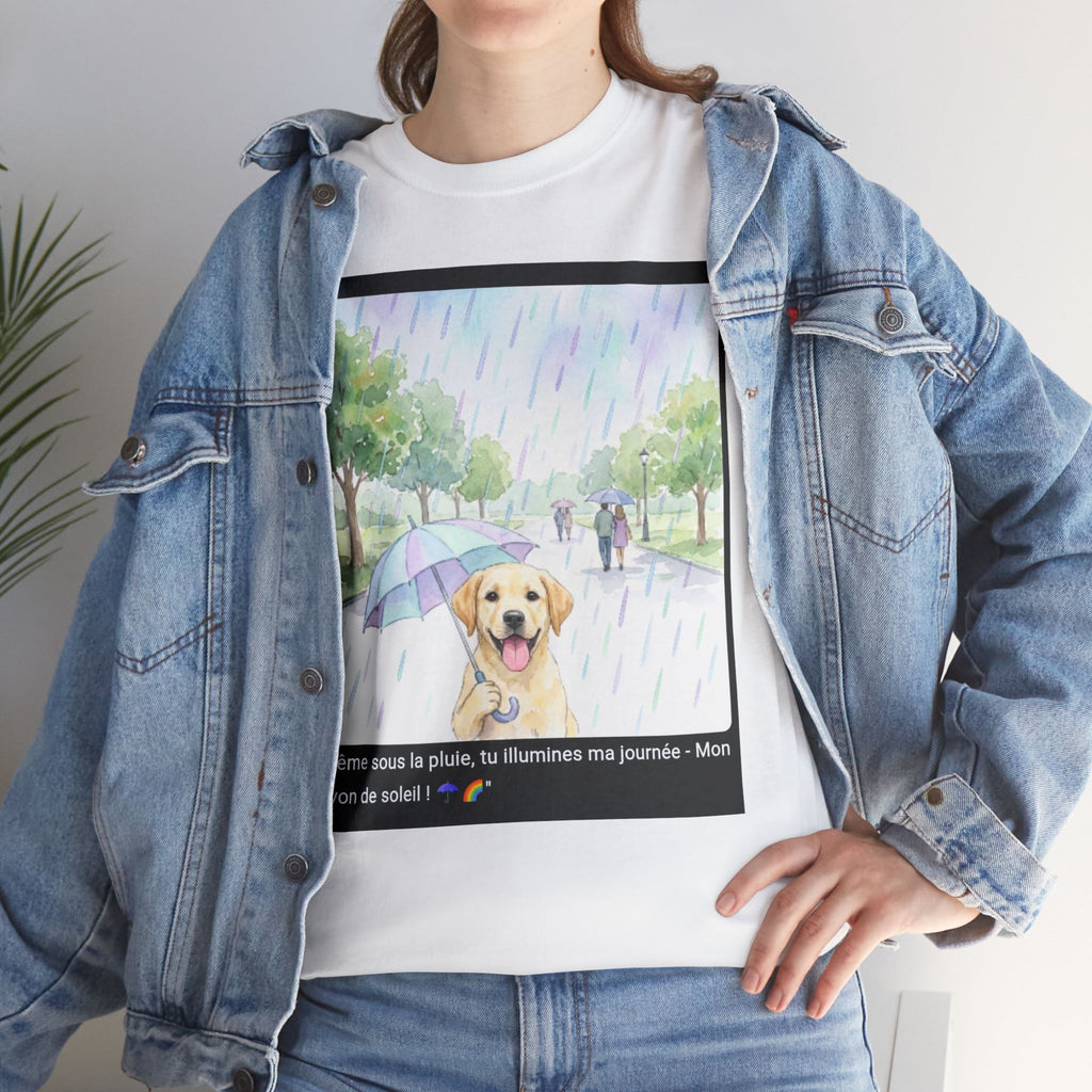 👕 T-SHIRT LABRADOR PARAPLUIE - Design Printanier Joyeux  ☂️ "Même sous la pluie, tu illumines ma journée" - Porte l'optimisme !