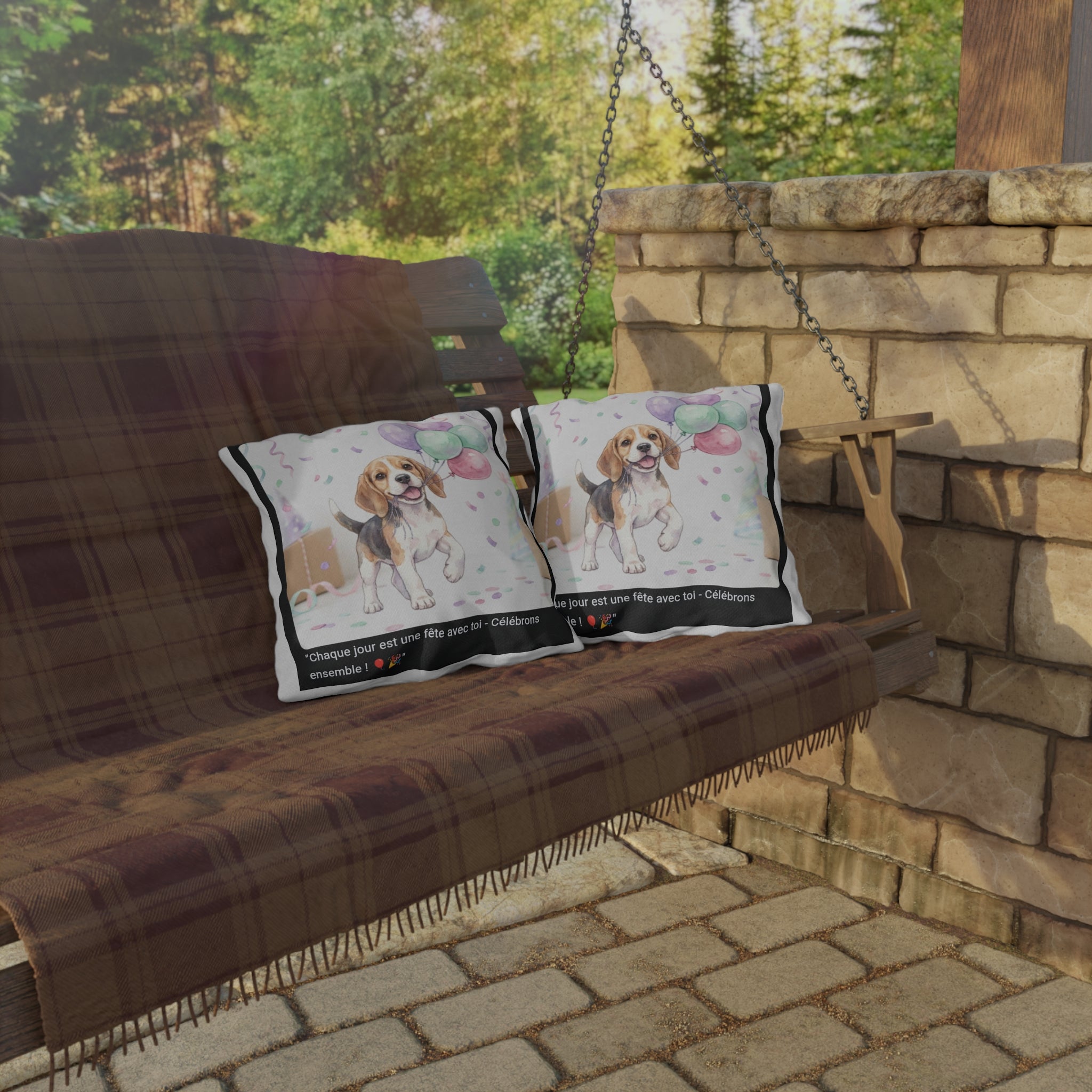 🛋️ COUSSIN BEAGLE BALLONS - Déco Festive Joyeuse