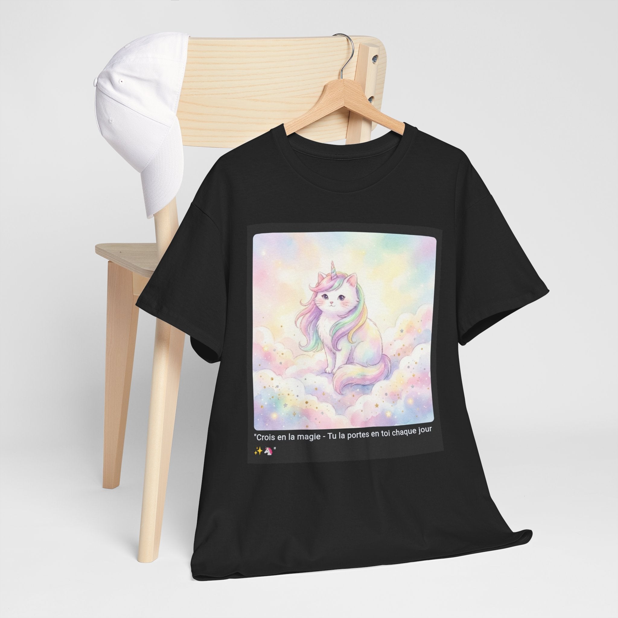 👕 T-SHIRT CHAT LICORNE - Design Féerique Arc-en-Ciel  ✨ "Crois en la magie" - Porte l'enchantement !