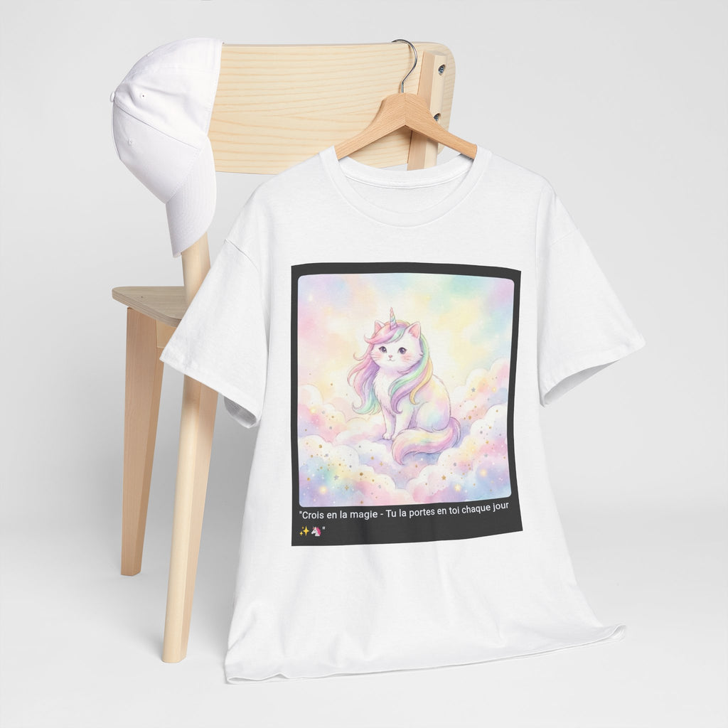 👕 T-SHIRT CHAT LICORNE - Design Féerique Arc-en-Ciel  ✨ "Crois en la magie" - Porte l'enchantement !